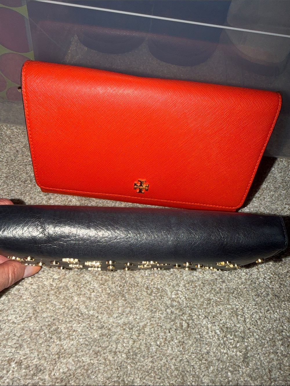 Tory Burch Black Leather Zip Wallet with Gold Logo Studs - Picture 9 of 10